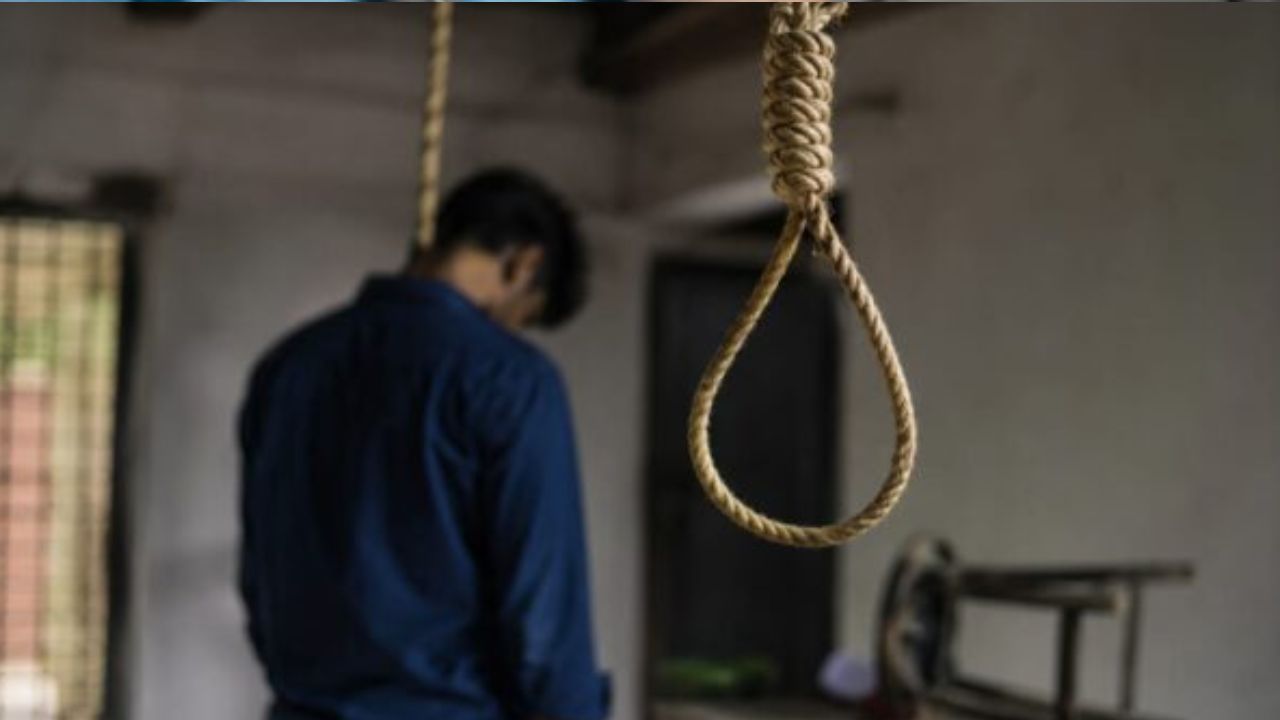 हंसते-खेलते परिवार में अचानक छाए मातम के बादल, महराजगंज में युवक की खुदकुशी से ग्रामीण हैरान