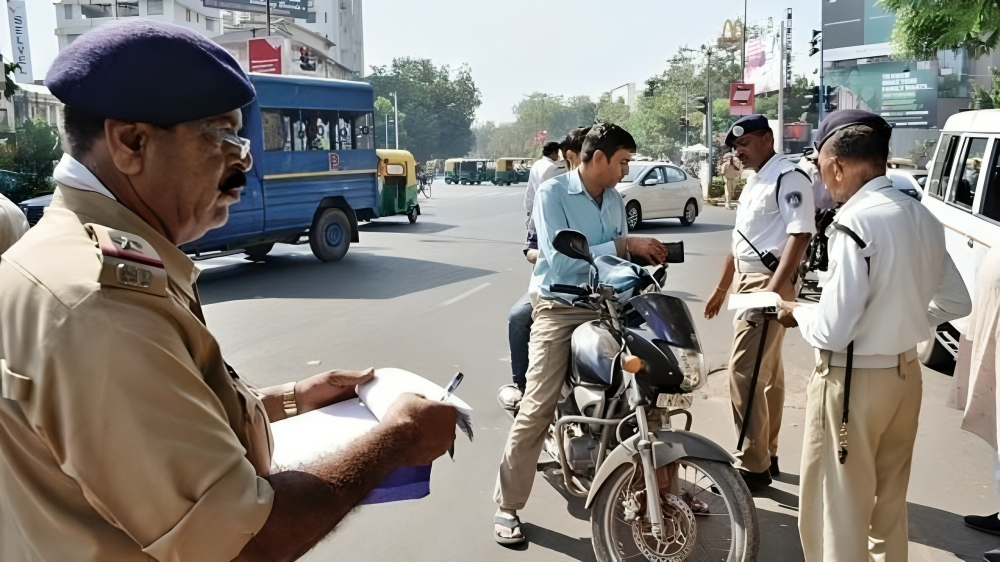 Traffic Challan: चालान भरने में की देरी तो बढ़ सकती है मुश्किल, कोर्ट तक पहुंच सकता है मामला; जानें पूरा नियम