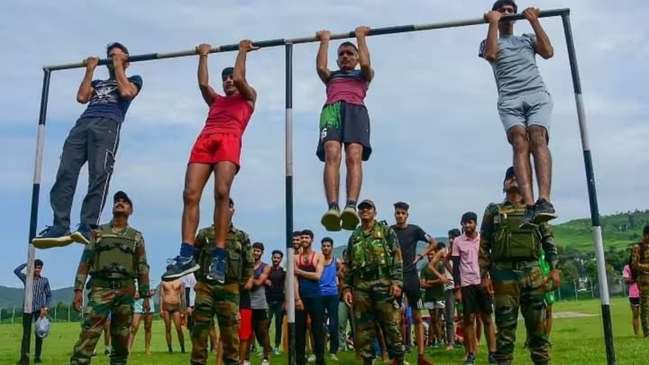 ग्राउंड टेस्ट पास करने के बाद भी न हो जाएं बाहर! अग्निवीर भर्ती के लिए घर से निकलने से पहले चेक करें ये लिस्ट