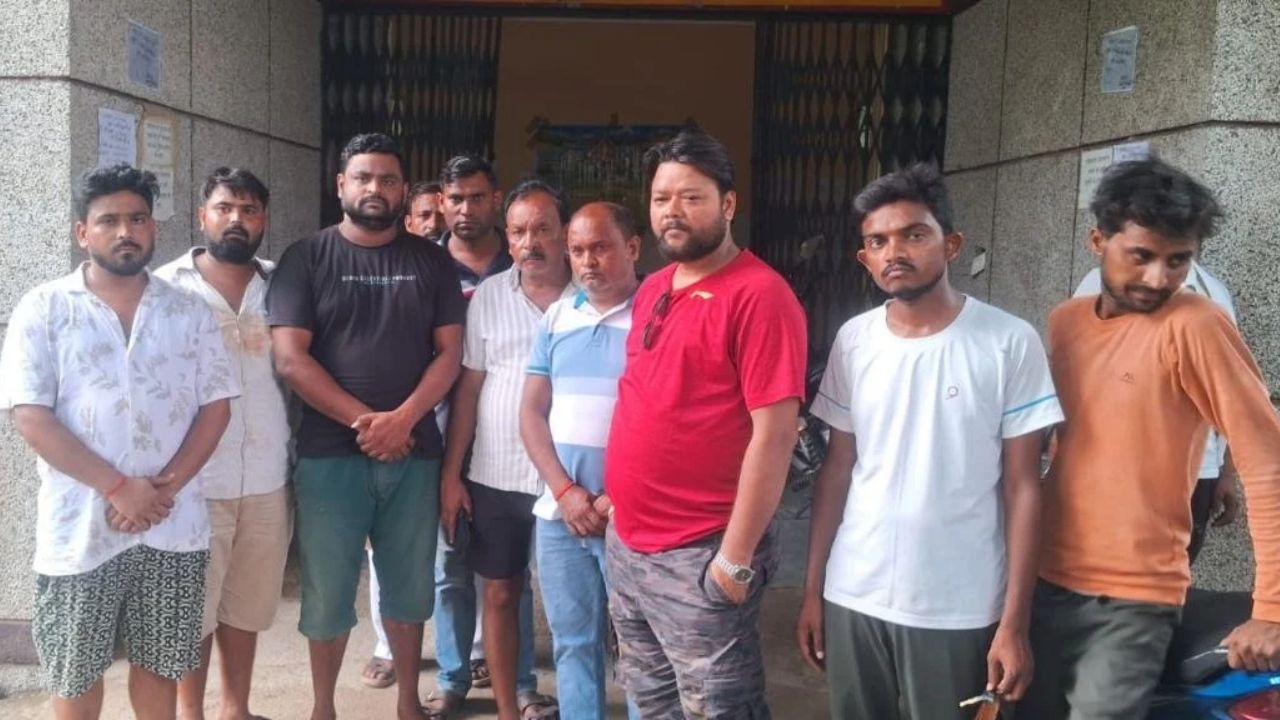 कांवड़ यात्रा देखने गए थे, खुद याद बन गए’, बदायूं में सड़क हादसे की भेंट चढ़ा युवक, उजड़ गई परिवार की उम्मीदें
