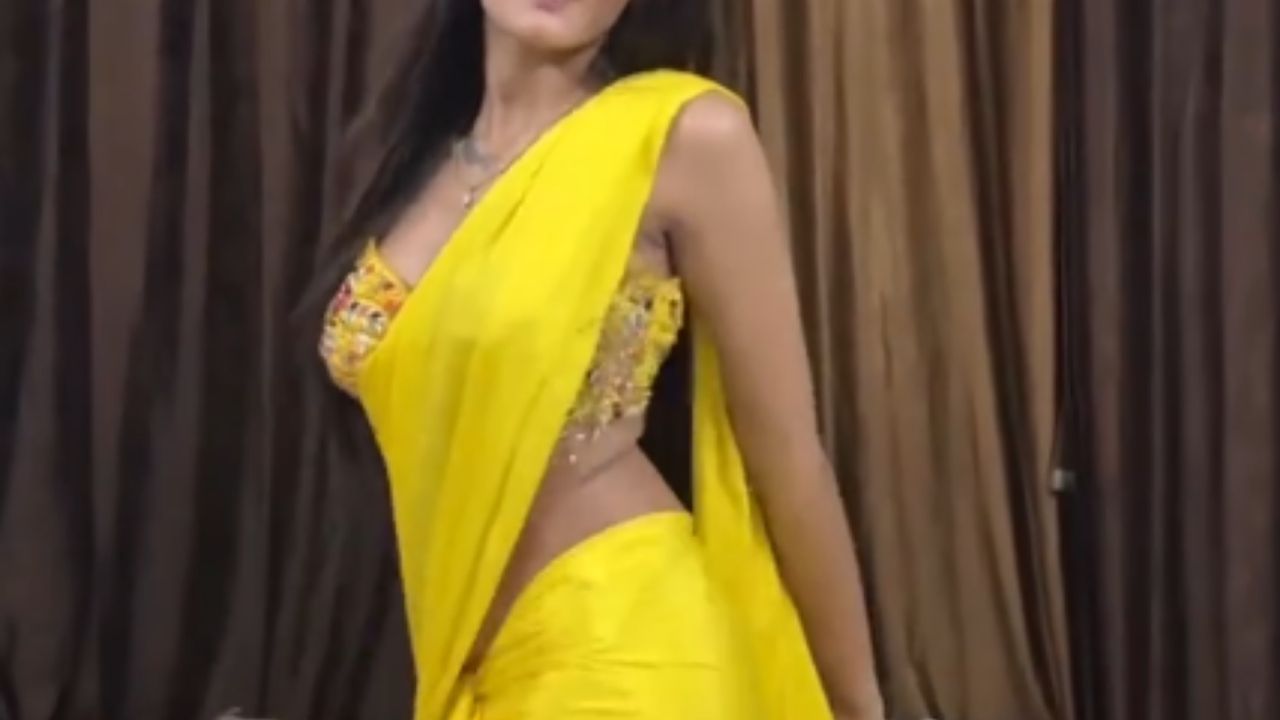 बदमाशी होई, भले जेल होई चाहे फांसी रे! देवरिया में कोतवाल के चेंबर में महिला ने ठुमके लगाकर बनाई रील