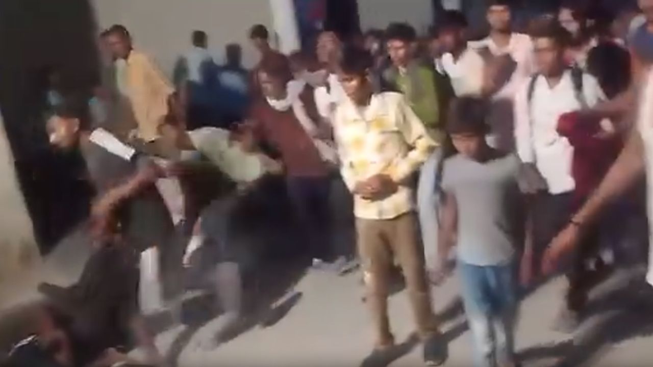 बदायूं में दर्दनाक हादसा: कांवड़ यात्रा के दौरान डीजे में उतरा हाईटेंशन करंट, एक की मौत और 7 बच्चे गंभीर रूप से झुलसे