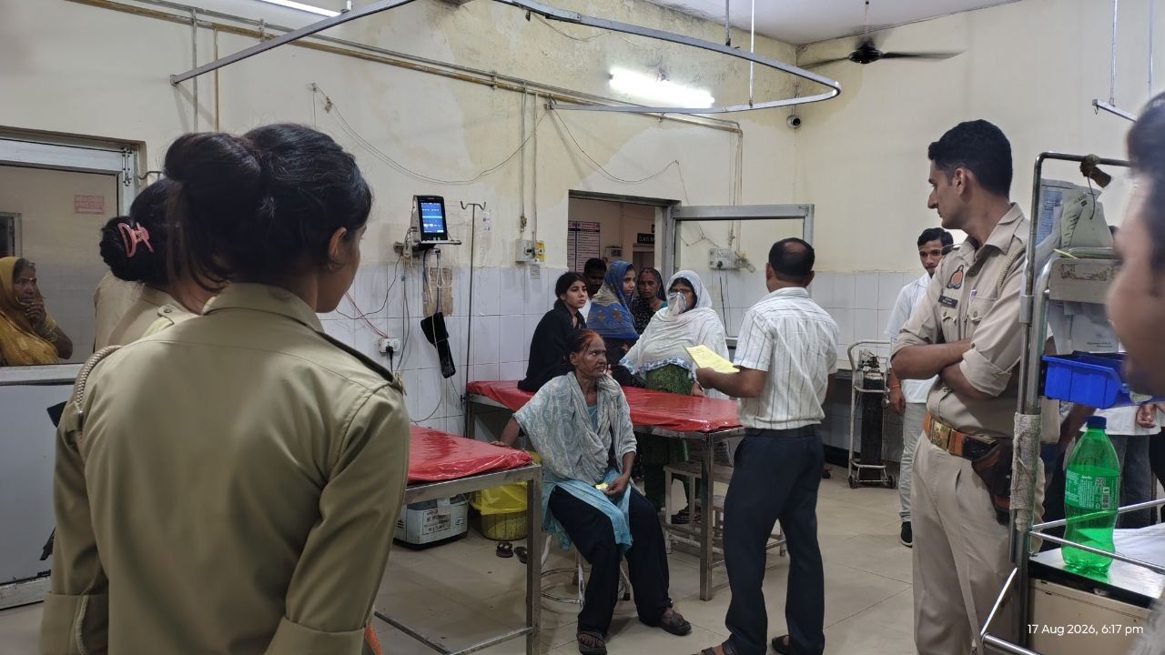 अस्पताल की पानी की टंकी पर चढ़ी महिला, ऊपर से बरसाने लगी ईंट-पत्थर! ढाई घंटे तक मचा हड़कंप, फिर ऐसे हुआ रेस्क्यू