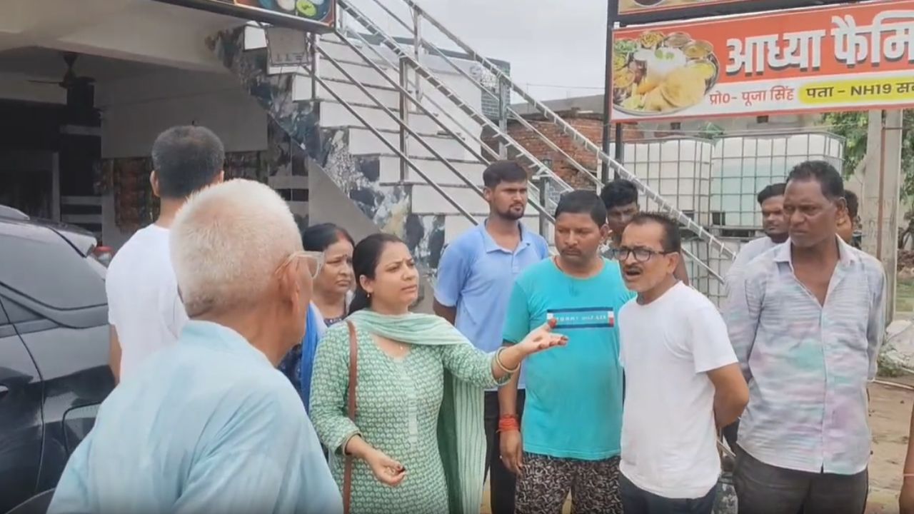 Chandauli Crime News: हाईवे पर चाय पीना पड़ा महंगा, कार का शीशा तोड़ 20 हजार कैश, मोबाइल और बैग लेकर फरार हुए बदमाश