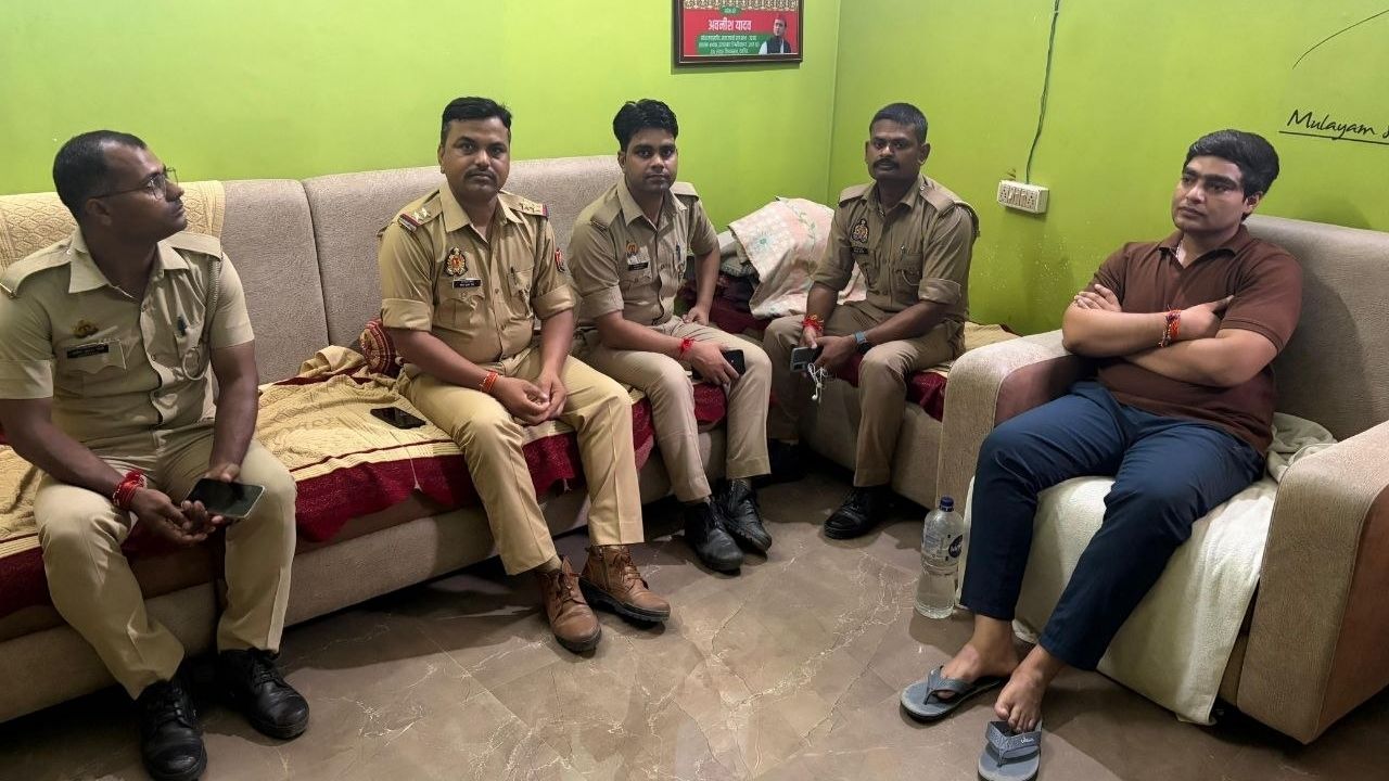 305 करोड़ की सौगात से पहले देवरिया में सियासी हलचल तेज, कार्यकर्ताओं पदाधिकारी को किया हाउस अरेस्ट