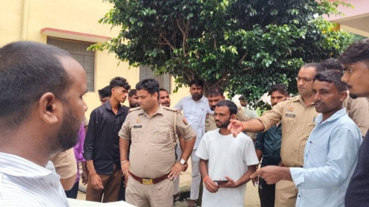 कंप्यूटर क्लास के लिए निकली थी युवती, रास्ते में काल बनकर आई तेज रफ्तार! महाराजगंज में दर्दनाक हादसा