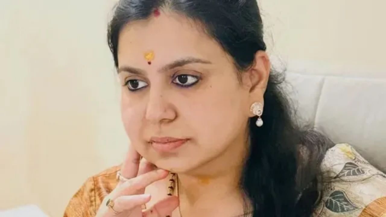 IAS Divya Mittal: इस्तीफे के बाद पहली बार बोलीं दिव्या मित्तल, राजनीति में जाने के सवाल पर दिया ऐसा जवाब