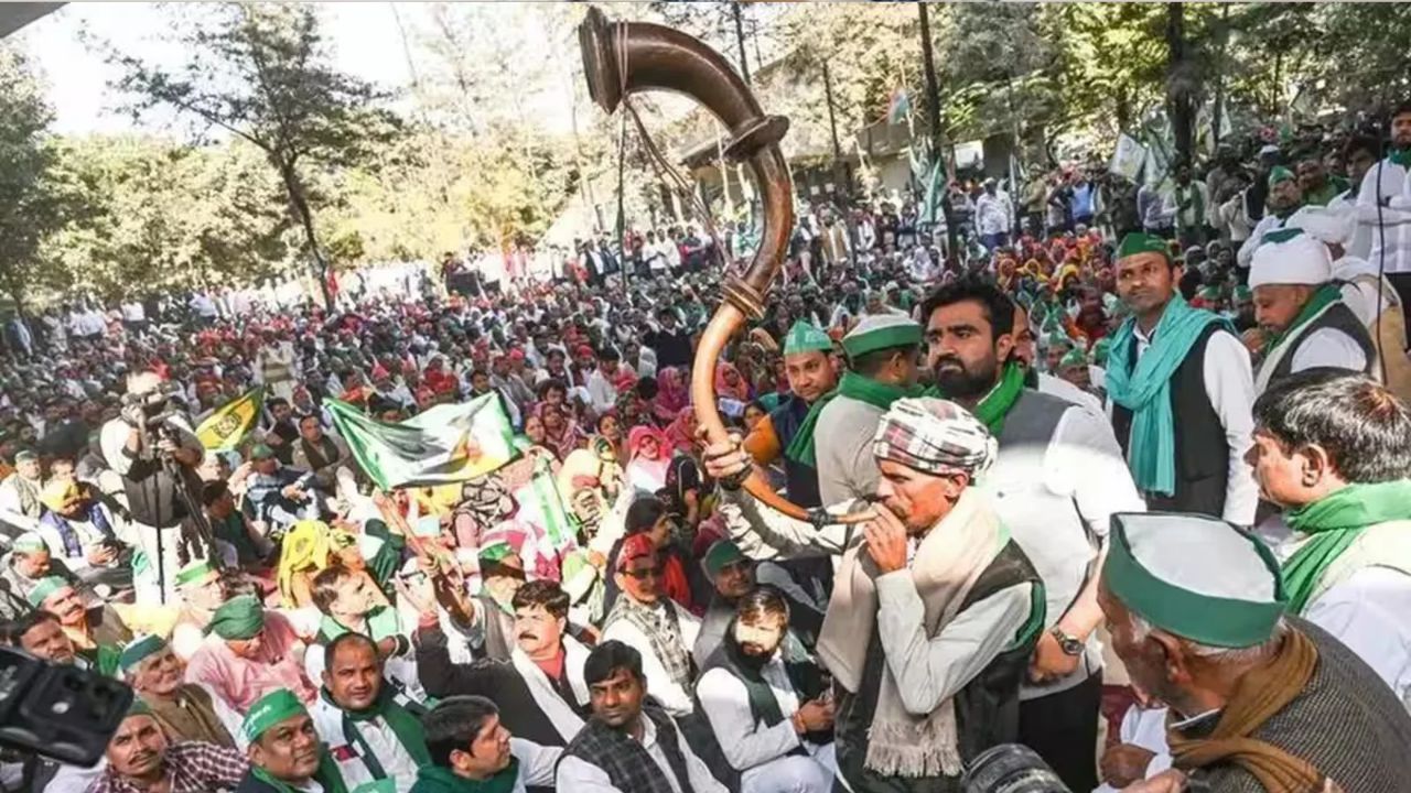 Greater Noida | Farmer Protest | Video | 10 प्रतिशत प्लॉट की मांग…पुलिस से झड़प, 150 से ज्यादा किसान गिरफ्तार