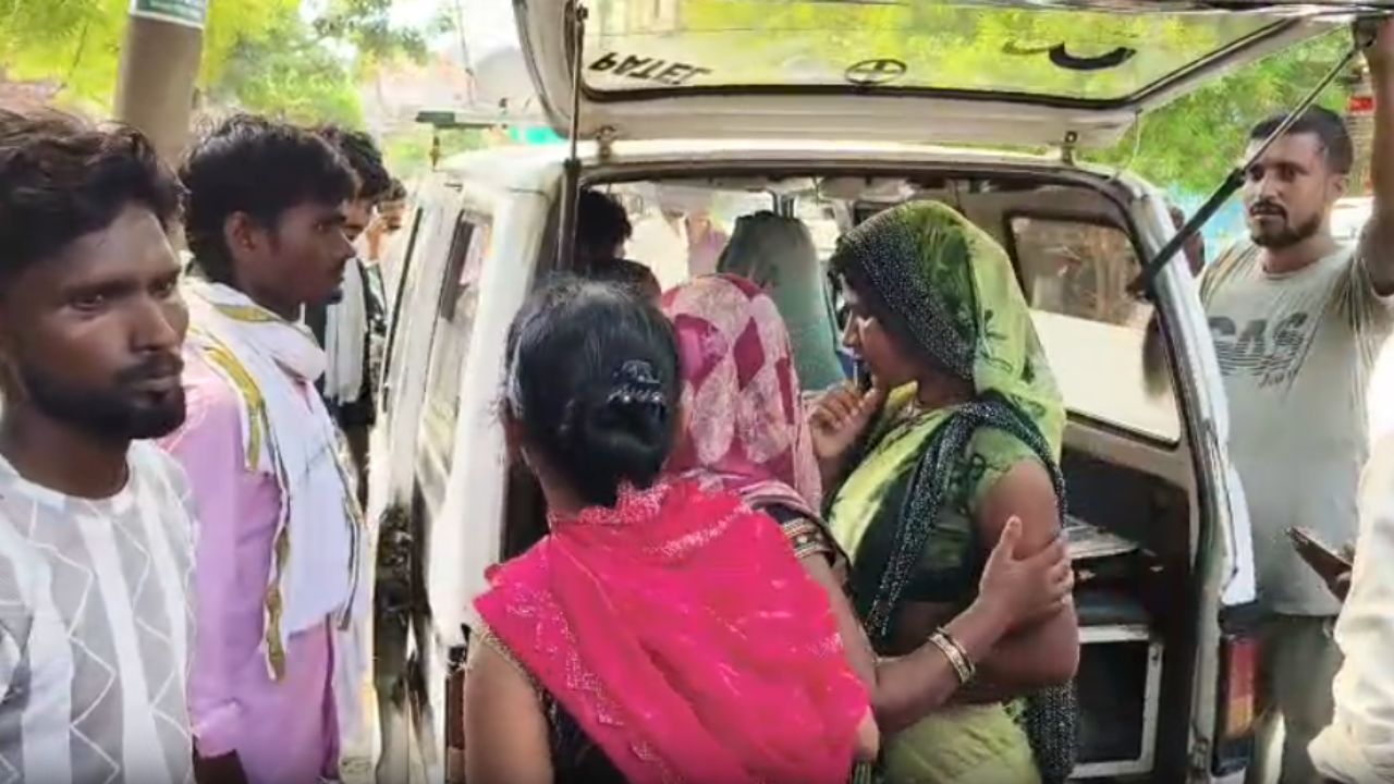 Fatehpur: इलाज में लापरवाही का आरोप, एम्बुलेंस के शीशे तोड़े; बहादुर पाल अस्पताल में मरीज की मौत पर बवाल