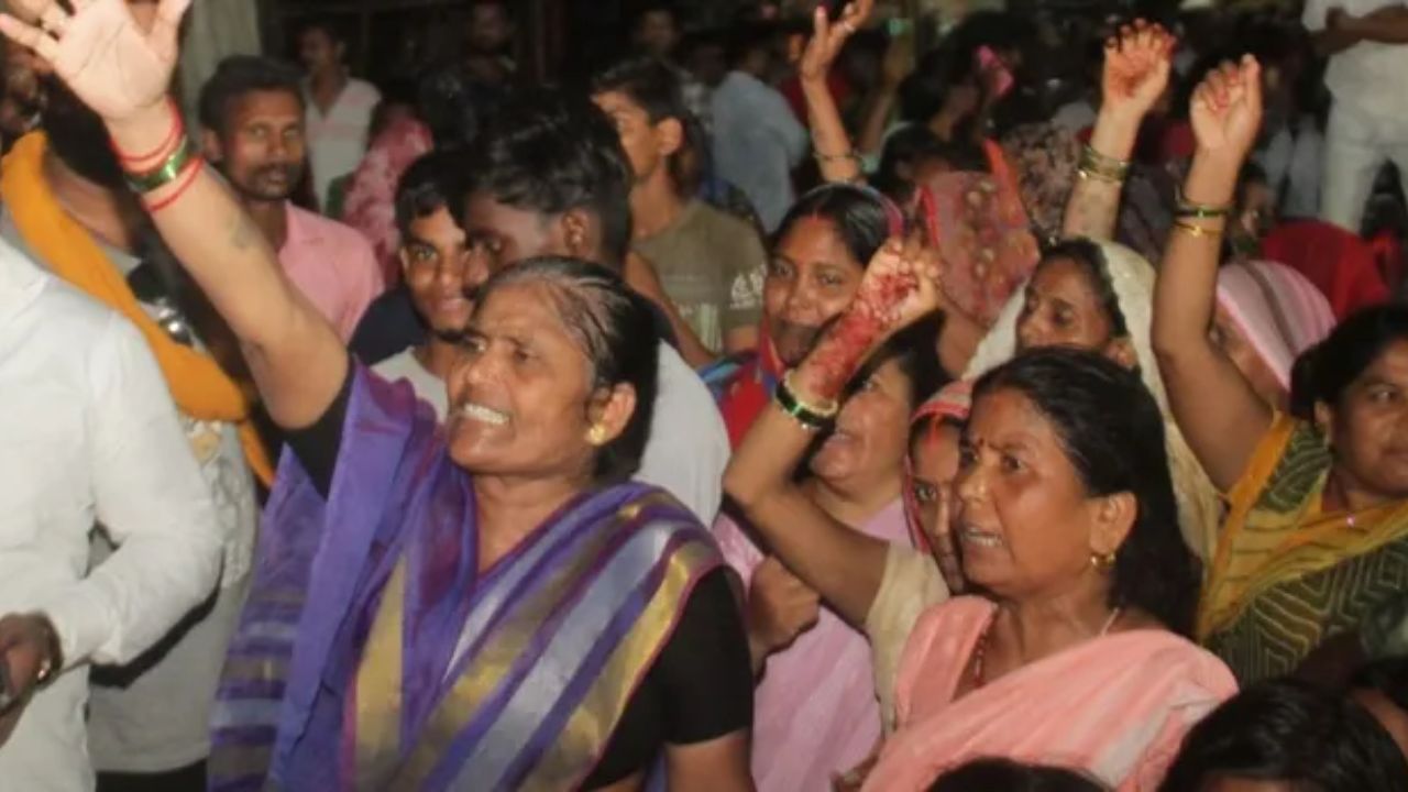 Gorakhpur Prince Missing: पुलिस, एसडीआरएफ की चार टीमें तीसरे दिन भी तलाश में; परिवार ने हत्या बताकर करदी सड़क जाम
