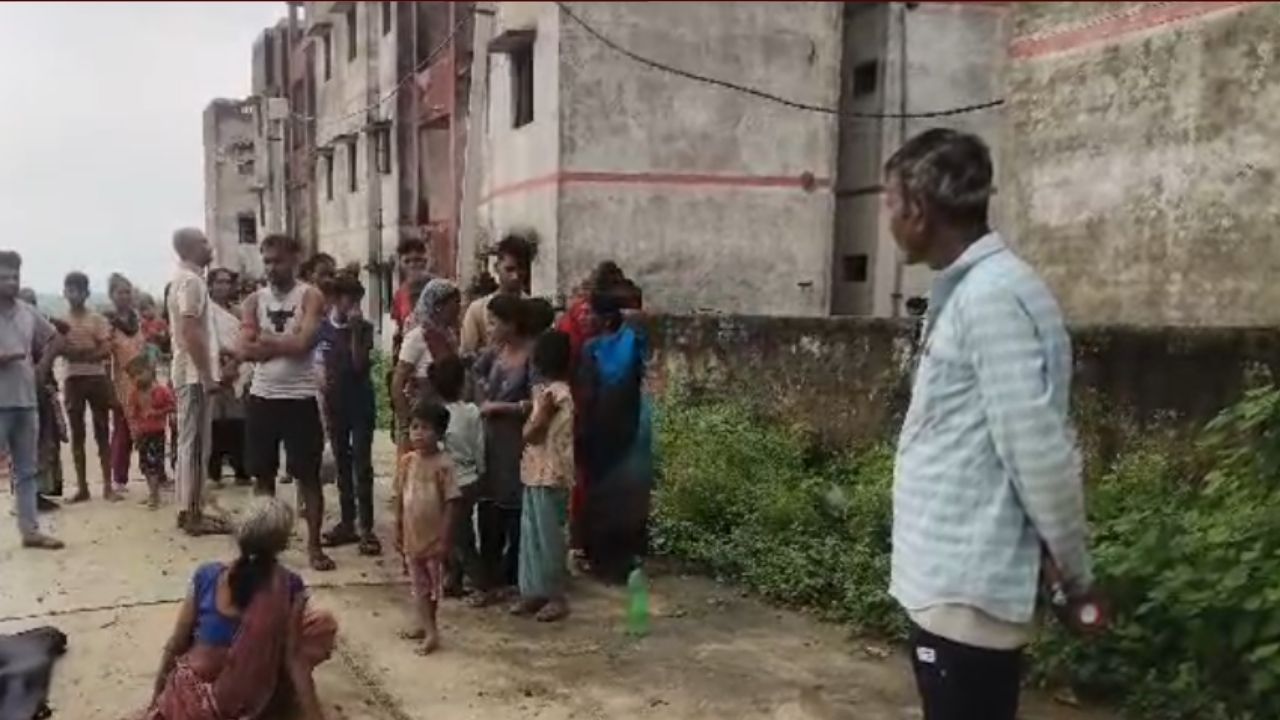 हमीरपुर में पिता ने हत्या का आरोप लगाया, कल से लापता थी, इस हालात में मिला शव