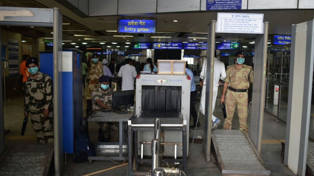 Delhi Airport: दिल्ली के IGI एयरपोर्ट से फ्लाइट लेने से पहले पढ़ें ये खबर; यात्रियों के लिये डायल ने जारी की नई एडवाइजरी