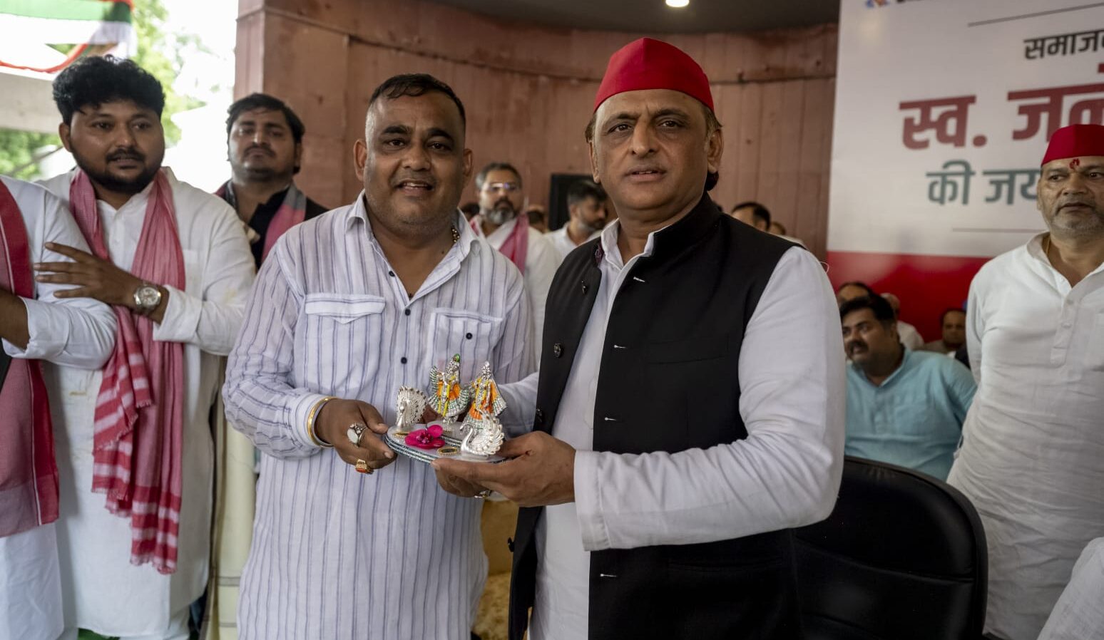 Balrampur: तुलसीपुर की सियासत में आया नया मोड़, भानू तिवारी की एंट्री से किसका बिगड़ेगा खेल?