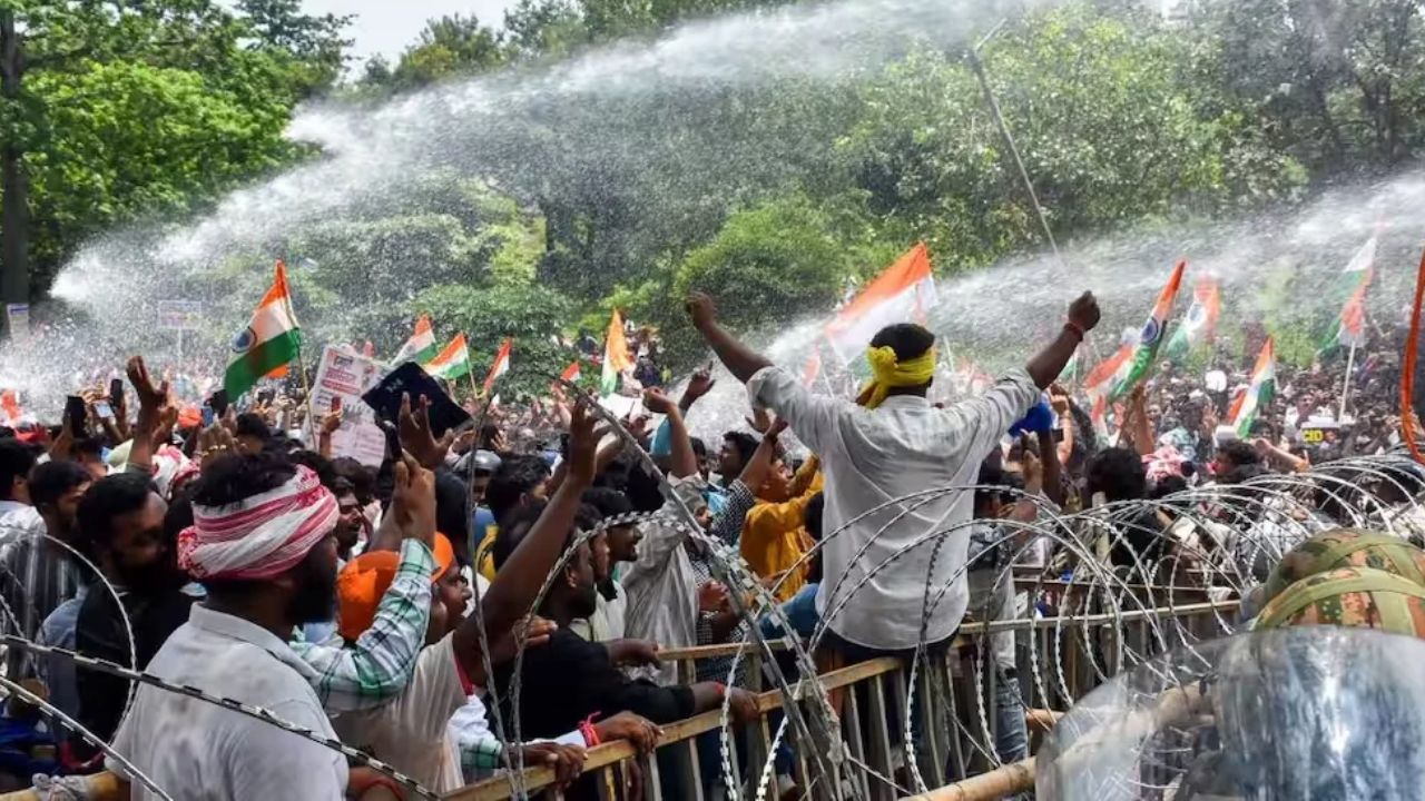 झारखंड विधानसभा घेराव में बड़ा ट्विस्ट: उपद्रवियों पर छात्रों के बयान पर FIR दर्ज, पुलिस खंगालेगी फुटेज