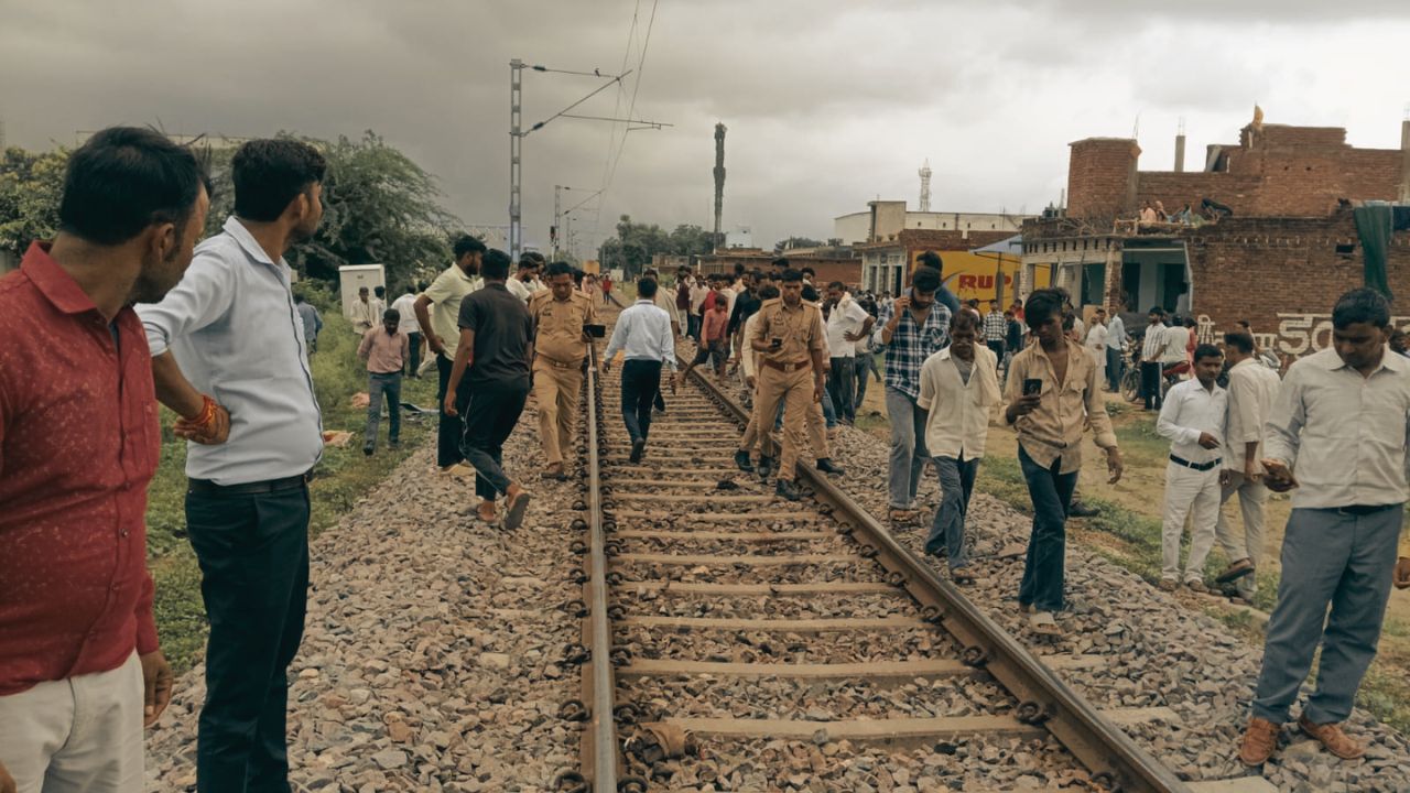 Kannauj: एक्सप्रेस ट्रेन के सामने अचानक पहुंची युवती, फिर जो हुआ उसने सबको झकझोर दिया