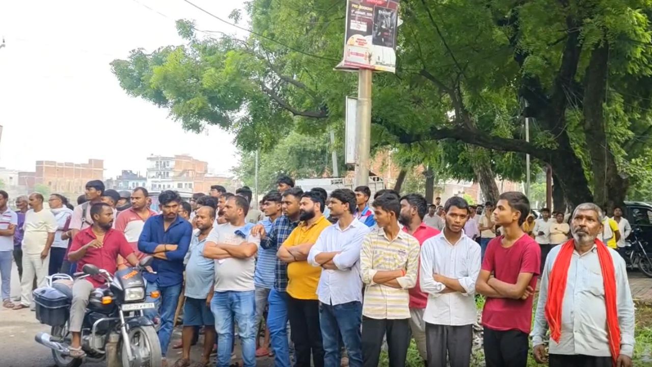 Kaushambi: पुलिस में तैनात सिपाही की पत्नी ने क्यों उठाया खौफनाक कदम, गुत्थी सुलझाने में जुटी पुलिस