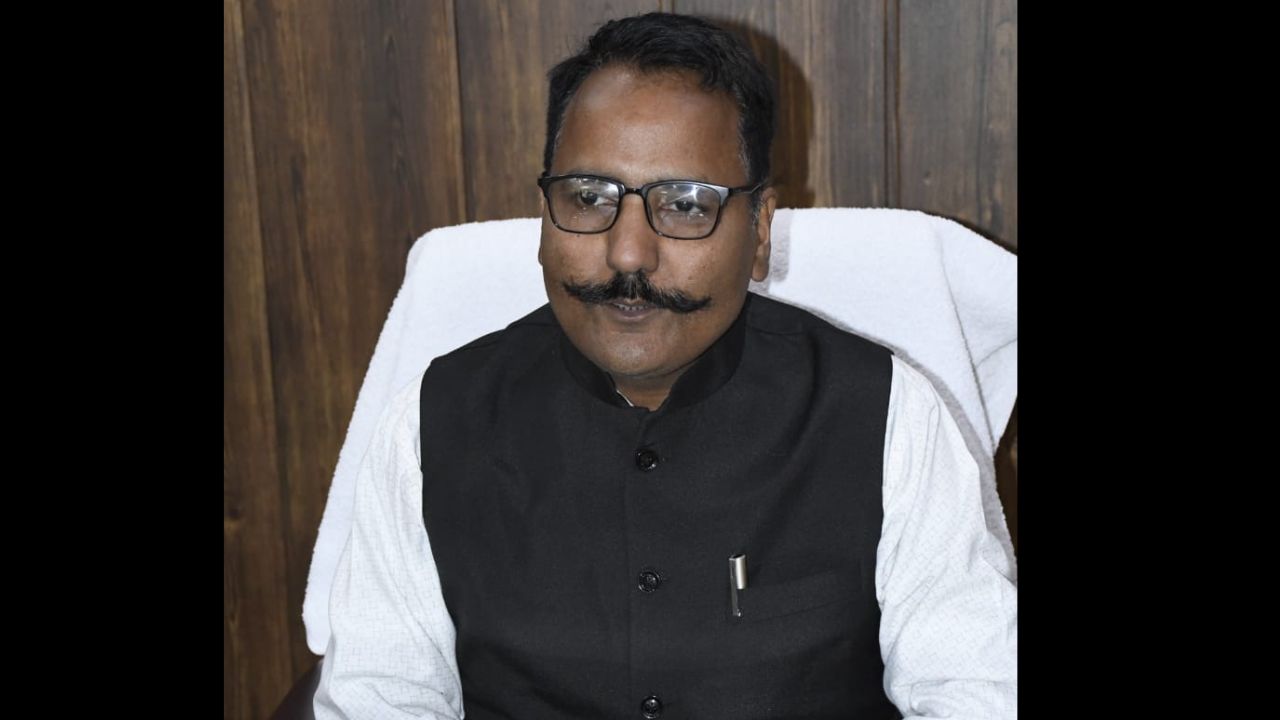 Nainital: अवैध भू-खरीद पर प्रशासन की बड़ी सर्जिकल स्ट्राइक, 6.088 हेक्टेयर भूमि पर कार्रवाई