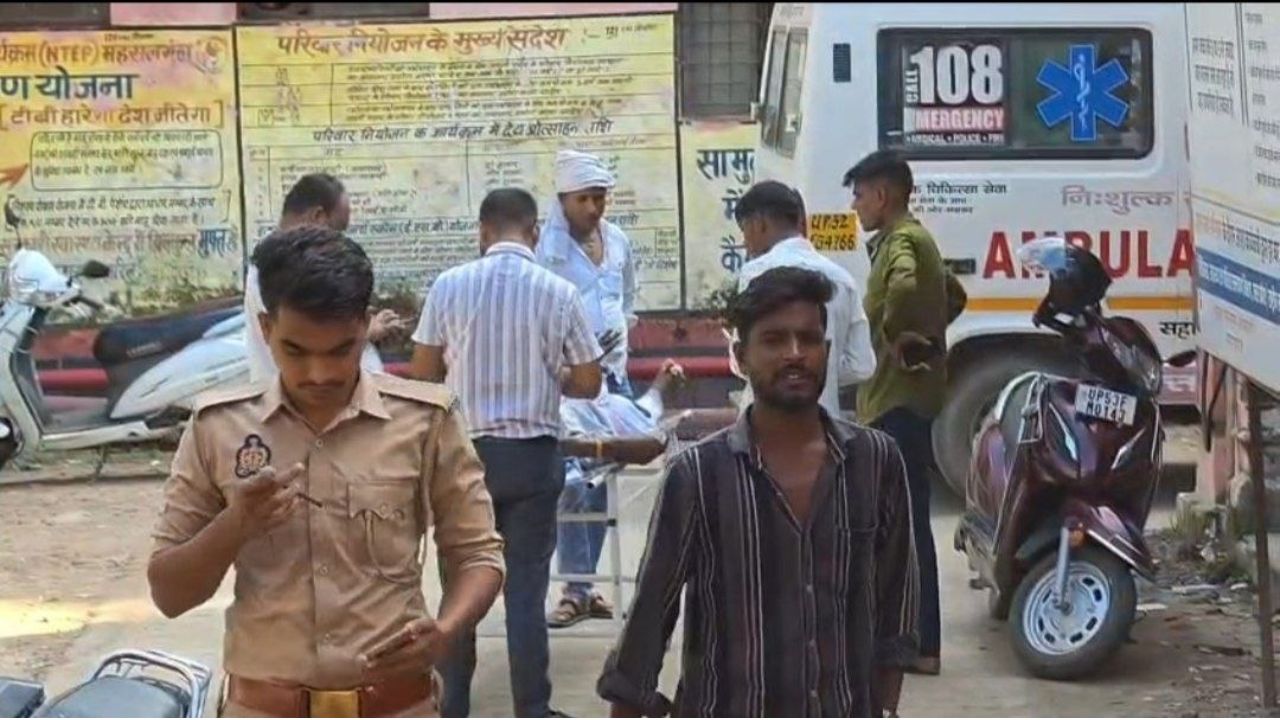 महराजगंज में तेज टक्कर से मची अफरा-तफरी, बुजुर्ग और किशोरी की हालत गंभीर; जिला अस्पताल रेफर