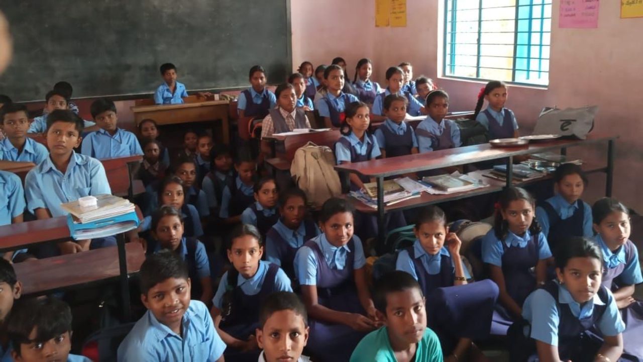 हर शनिवार लगेगी मस्ती की पाठशाला, जानिए परिषदीय विद्यालयों की बैगलेस डे योजना के बारे में