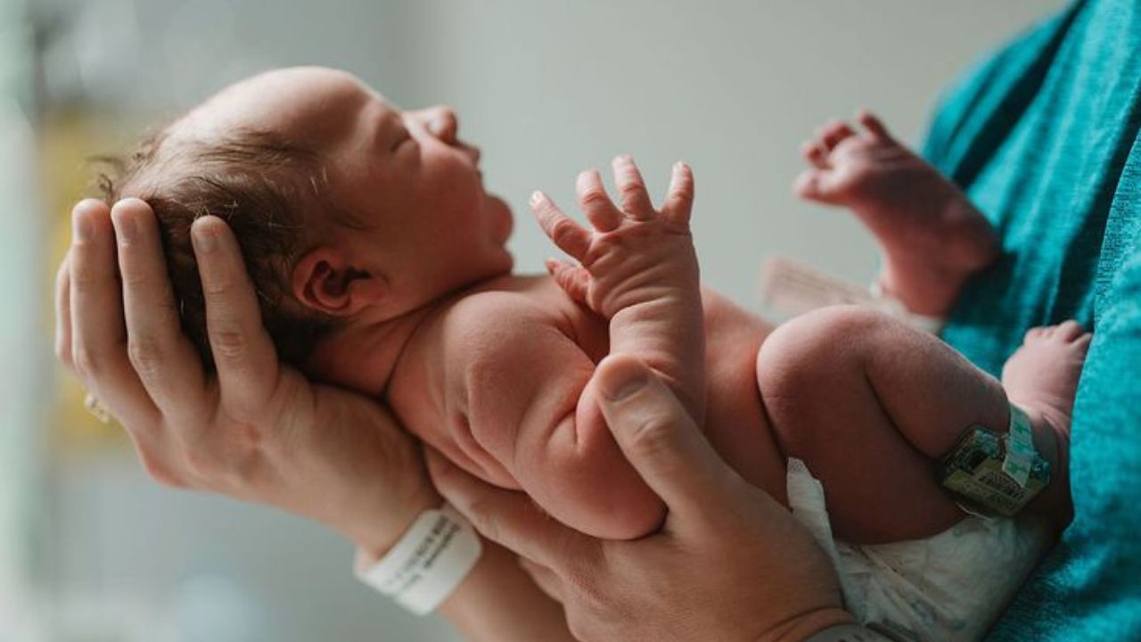 कागजों में बेटा और हाथ में बेटी: PGI चंडीगढ़ में लापरवाही के आरोपों के बीच मासूम की मौत, जांच शुरू