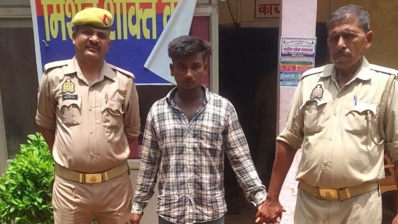 Mirzapur News: बाइक पर निकला था नशे का बड़ा खेप पहुंचाने, पुलिस ने दबोचा… 75 लाख की हेरोइन बरामद