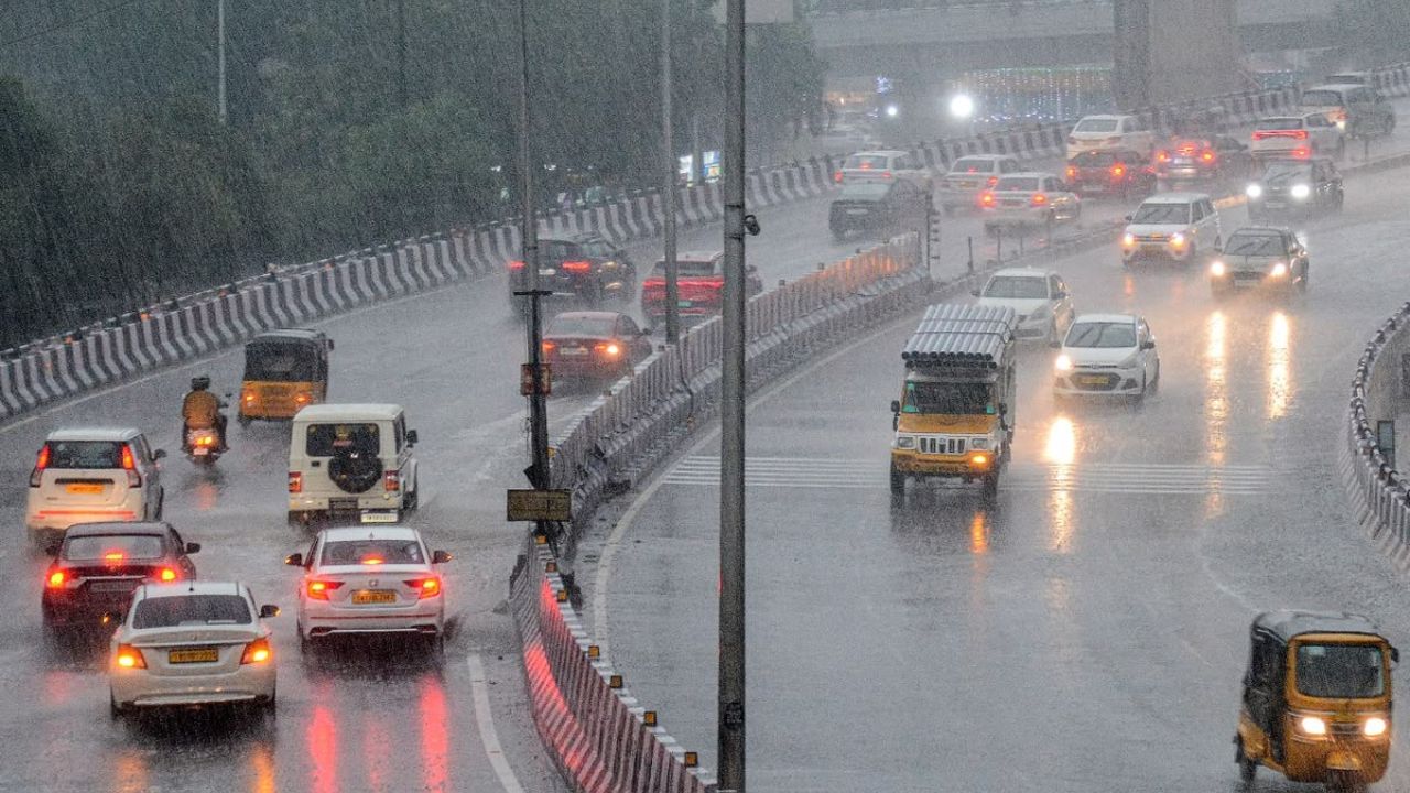 सावधान! अगले 5 घंटे में 15 राज्यों पर टूट सकती है कुदरती आफत, 75 KM/H की रफ्तार से चलेंगी तूफानी हवाएं