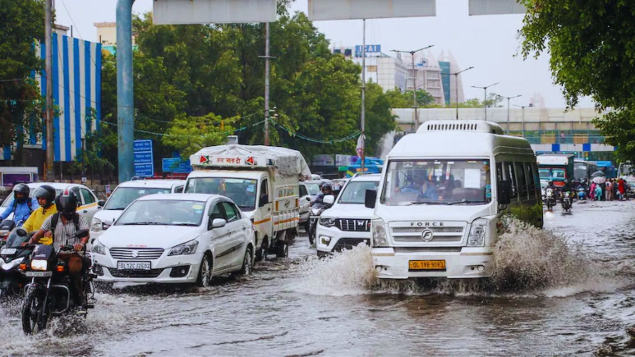 सावधान! अगस्त में 5 दिनों तक जमकर बरसेंगे बदरा: दिल्ली-NCR समेत UP, बिहार और MP में झमाझम बारिश का अलर्ट
