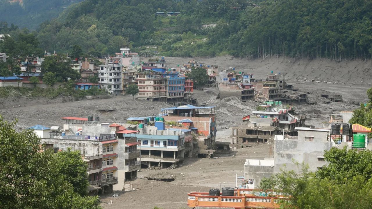 नेपाल में तबाही के बीच 468 लोग लापता! भारतीयों को लेकर क्यों बढ़ी चिंता, सामने आई बड़ी जानकारी