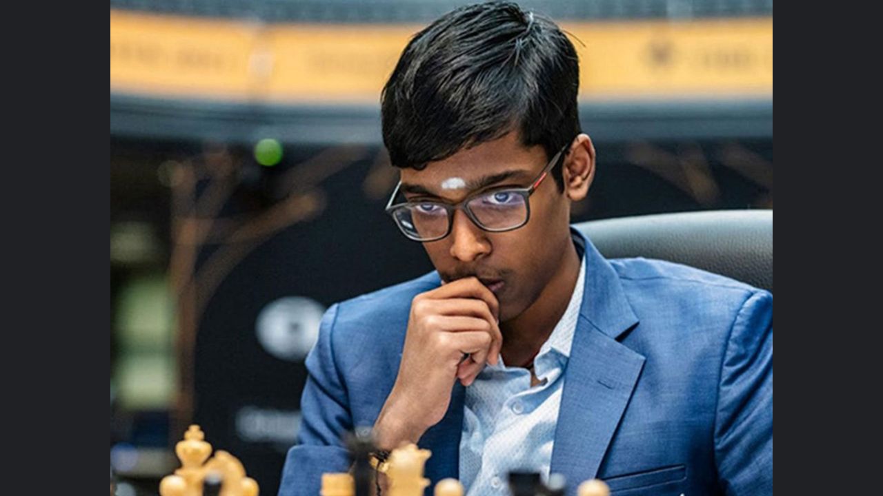 6 अंक पीछे थे प्रज्ञानंद, फिर चली ऐसी चालें कि कारुआना रह गए हैरान; भारत को मिला पहला ग्रैंड चेस टूर खिताब