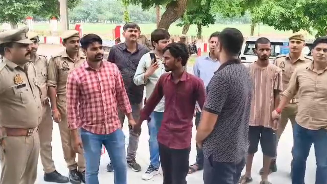 महिला को बंधक बनाकर लूटे थे लाखों के जेवर, प्रतापगढ़ पुलिस ने मुठभेड़ के बाद 4 बदमाशों को दबोचा