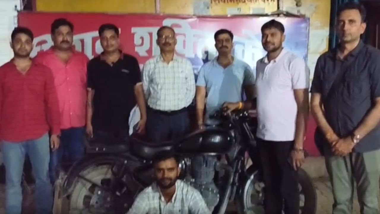 प्रयागराज में STF का बड़ा एक्शन: पांच साल से हथियारों की तस्करी कर रहा तस्कर गिरफ्तार, चार अवैध पिस्टल और कारतूस बरामद