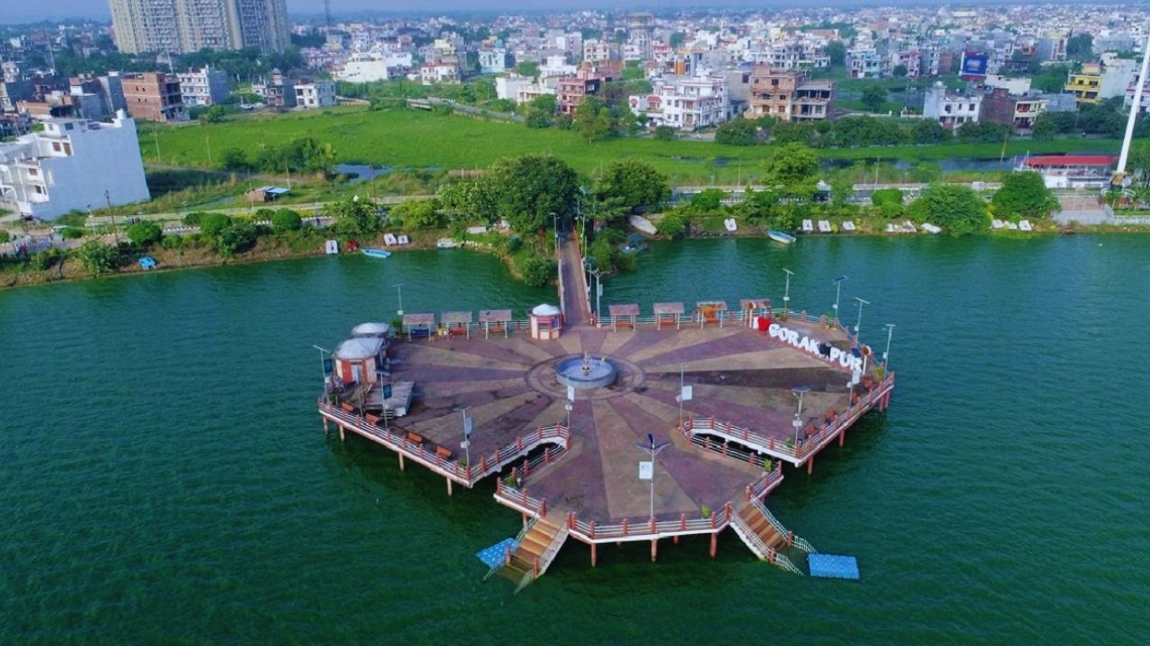 कभी शाम ढलते ही पसरा रहता था सन्नाटा, आज बन गया पूर्वांचल का पेरिस; जानिए रामगढ़ताल की कायाकल्प की कहानी
