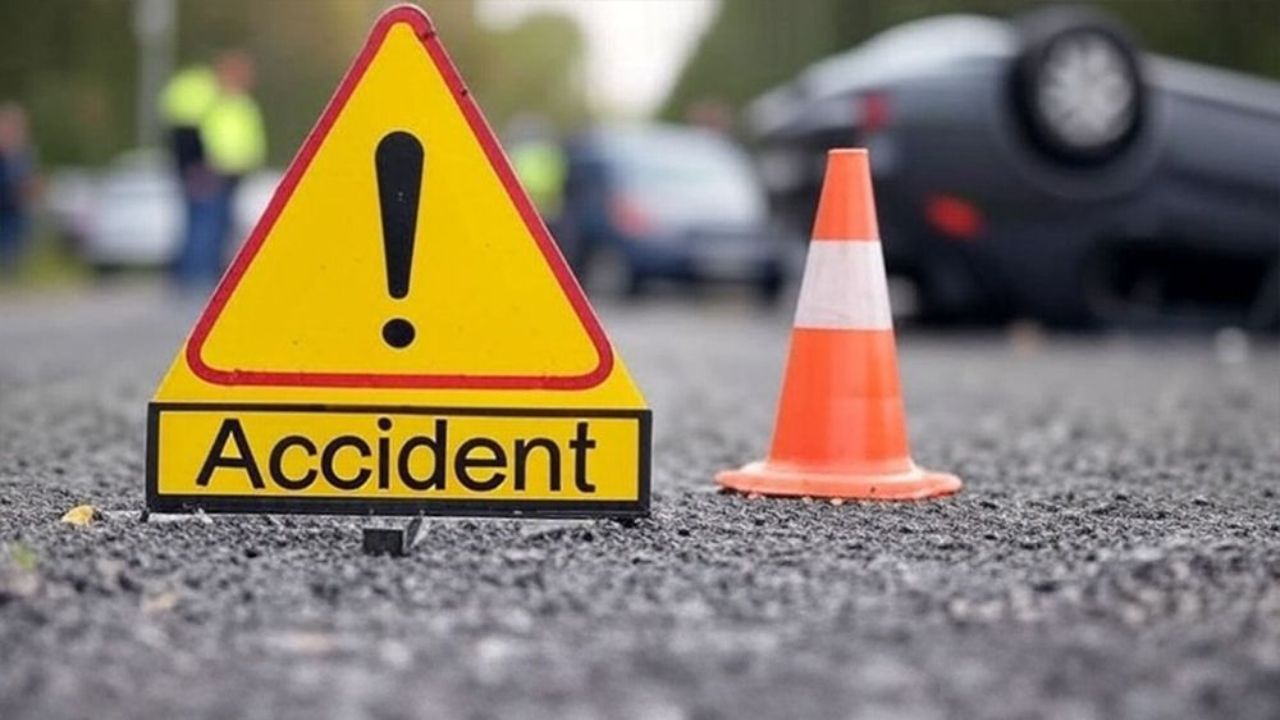 Suryapet Bus Accident: लोहे की रॉड से लदे कंटेनर में घुसी बस, अंदर का मंजर देख कांप उठे लोग; 6 की मौत