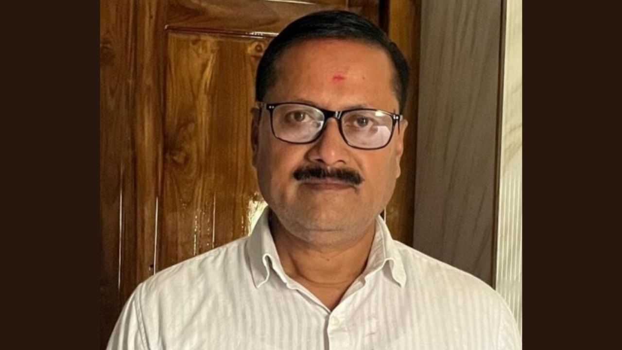 महराजगंज के इस शिक्षक का प्रदेश में डंका, राज्य अध्यापक पुरस्कार-2025 के लिए हुआ चयन