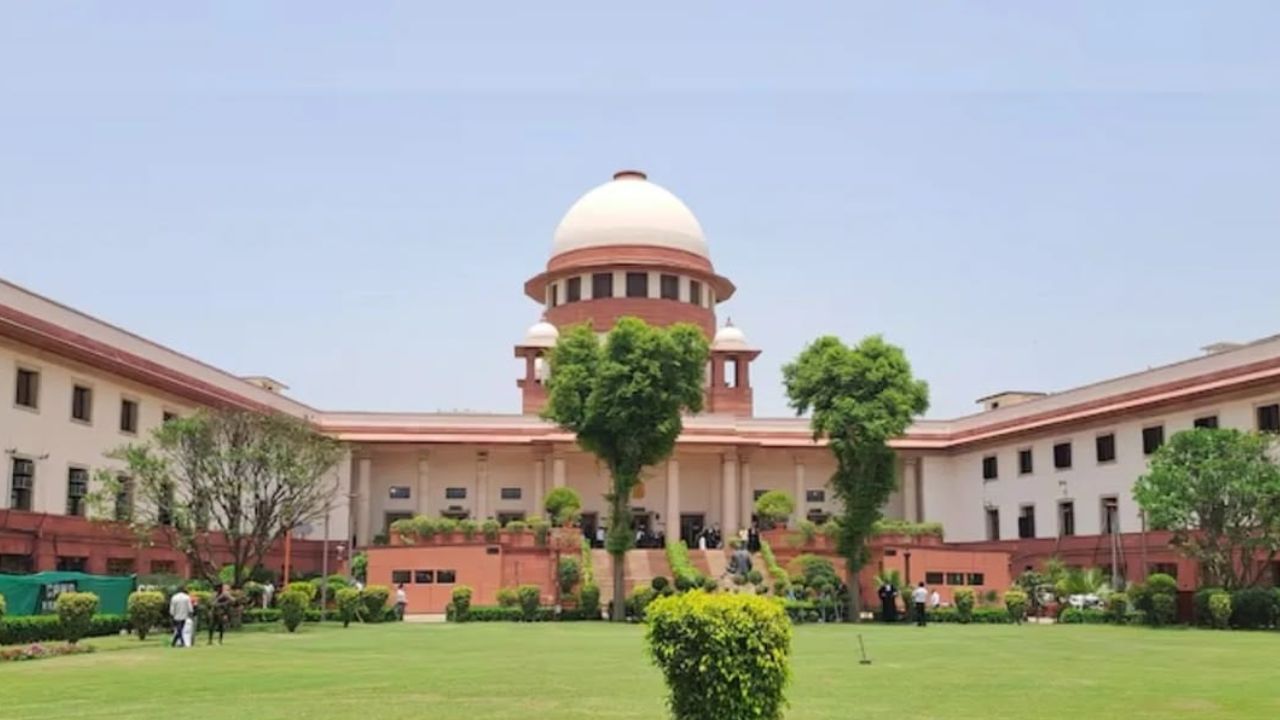 Sex Determination: सुप्रीम कोर्ट ने गर्भ में लिंग जांच के मामलों पर सुनाया बड़ा फैसला, पुलिस के अधिकारों पर खींची लक्ष्मण रेखा