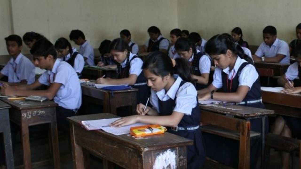 स्कूलों में अब होगी अचानक जांच! UP सरकार के इस कदम से मचेगा हड़कंप, सामने आएगी असली तस्वीर