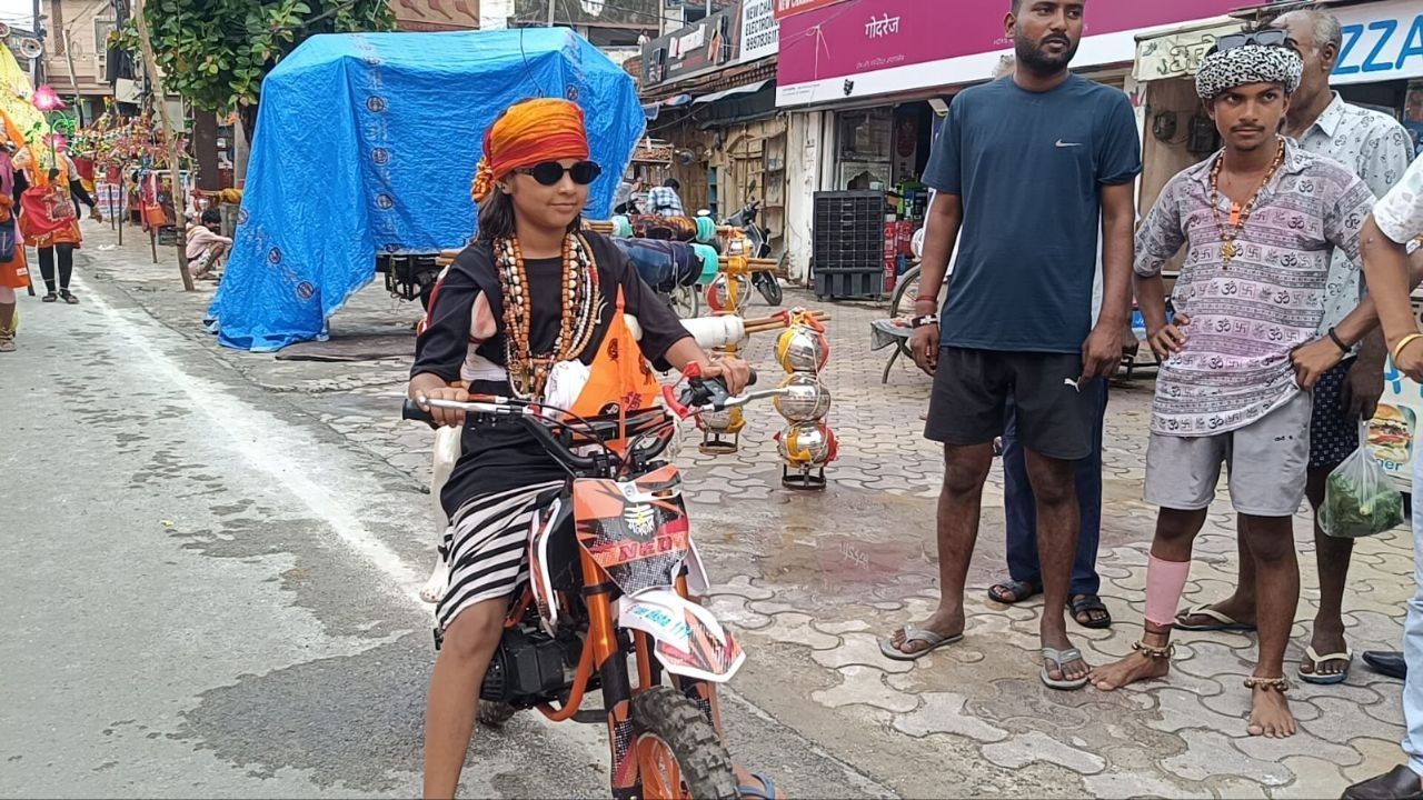 12 साल की नन्ही कांवड़िया ने किया ऐसा काम, मुजफ्फरनगर में उमड़ी लोगों की भीड़; जानें पूरा मामला
