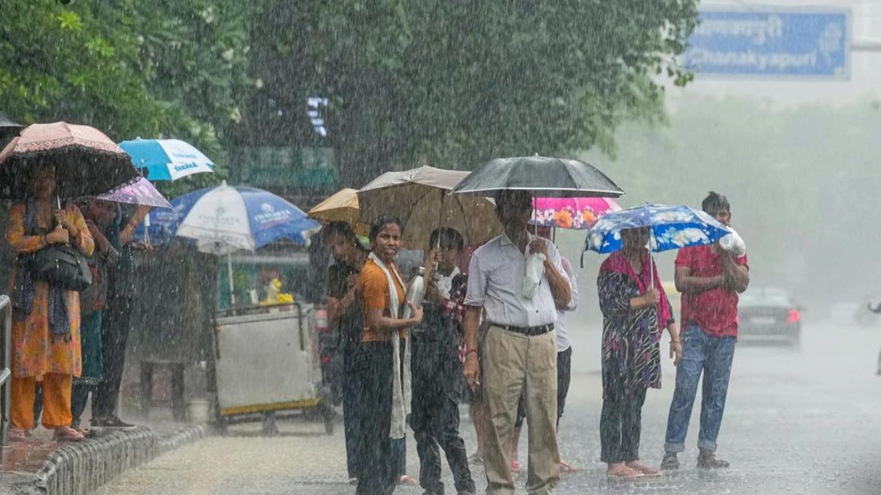 सावधान UP! आज 1 अगस्त से छाएंगे काले बादल, 6 दिनों तक आफत बनेगी बारिश, IMD ने जारी किया अलर्ट
