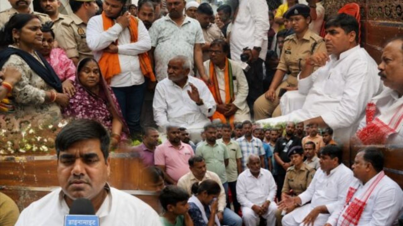 वैभव हत्याकांड: दोषियों को बख्शा न जाए; परिजनों का आंसू पोंछते हुए नेताओं ने बुलंद की न्याय की आवाज, गरमाई सियासत