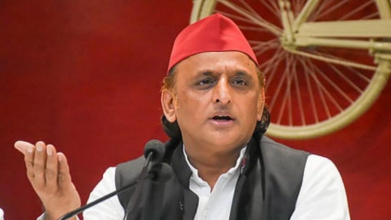 अखिलेश यादव ने एक्सप्रेस-वे से खाद तक BJP सरकार को घेरा, बोले- झूठ, लूट और भ्रष्टाचार बन गई पहचान