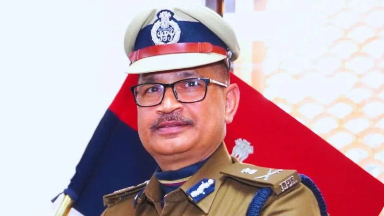 बिहार पुलिस में बंपर भर्ती की तैयारी, डेढ़ साल में 50 हजार से ज्यादा जवान होंगे शामिल, पढ़ें DGP विनय कुमार के बड़े-बड़े दावे