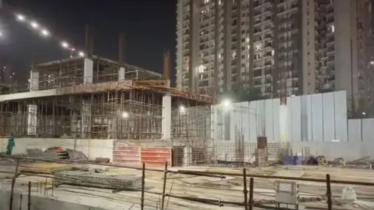 ग्रेटर नोएडा में बड़ा हादसा: सेफ्टी बेल्ट टूटी और 14वीं मंजिल से गिरे दो मजदूर, मौके पर मौत