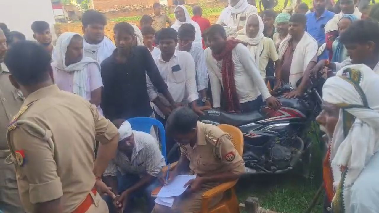 Chandauli: गंगा किनारे मिली लाश ने खोले कई सवाल, परिजनों ने बताई खौफनाक कहानी