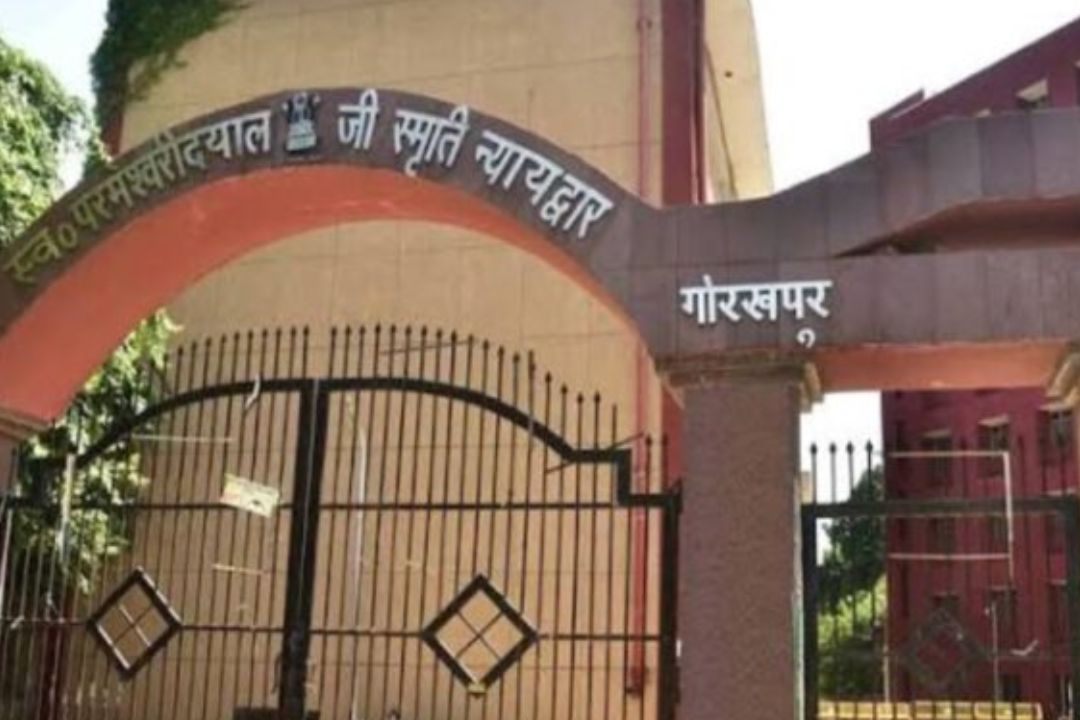गोरखपुर में गैर इरादतन हत्या का मामला पुराना था, लेकिन फैसला ऐसा आया कि तीनों आरोपियों के पैरों तले खिसक गई जमीन