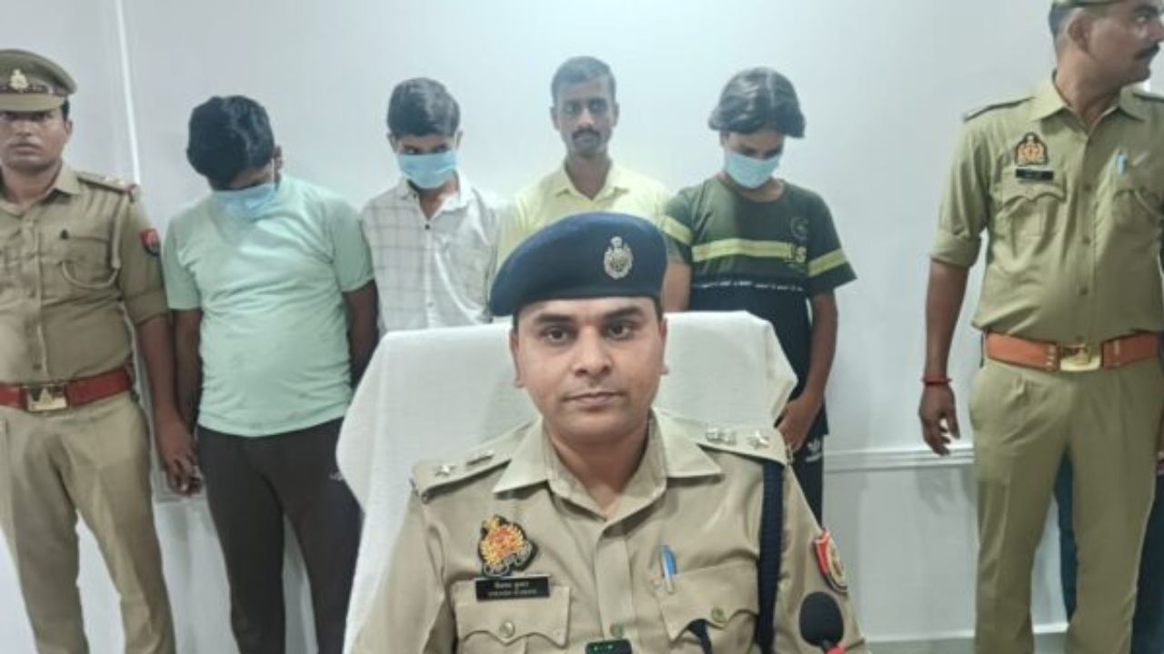 “बस एक मिनट के लिए मोबाइल देना…” इसी बहाने उड़ाए लाखों रुपये, बलरामपुर पुलिस ने साइबर खेल का किया खुलासा