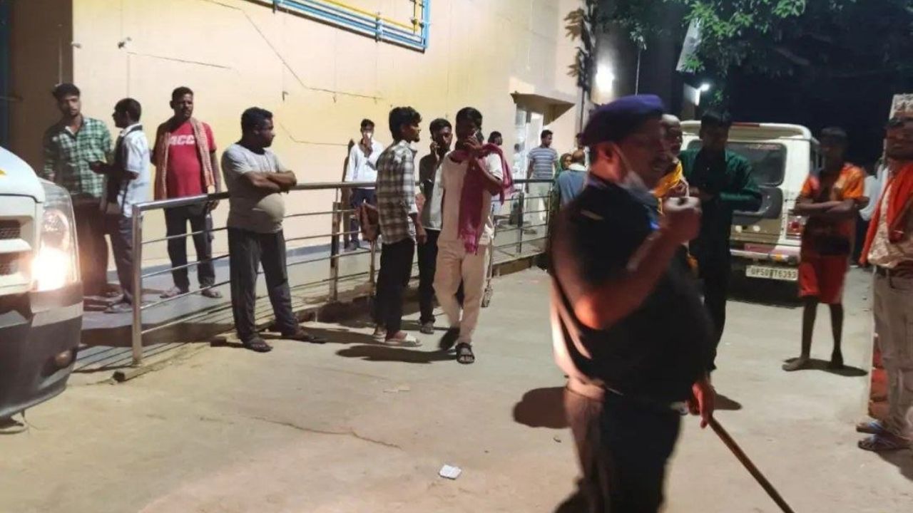 देवरिया में अपराधियों के हौसले बुलंद, किशोर पर चाकू से हमला, मेडिकल कॉलेज रेफर, आरोपी पुलिस की पकड़ से दूर
