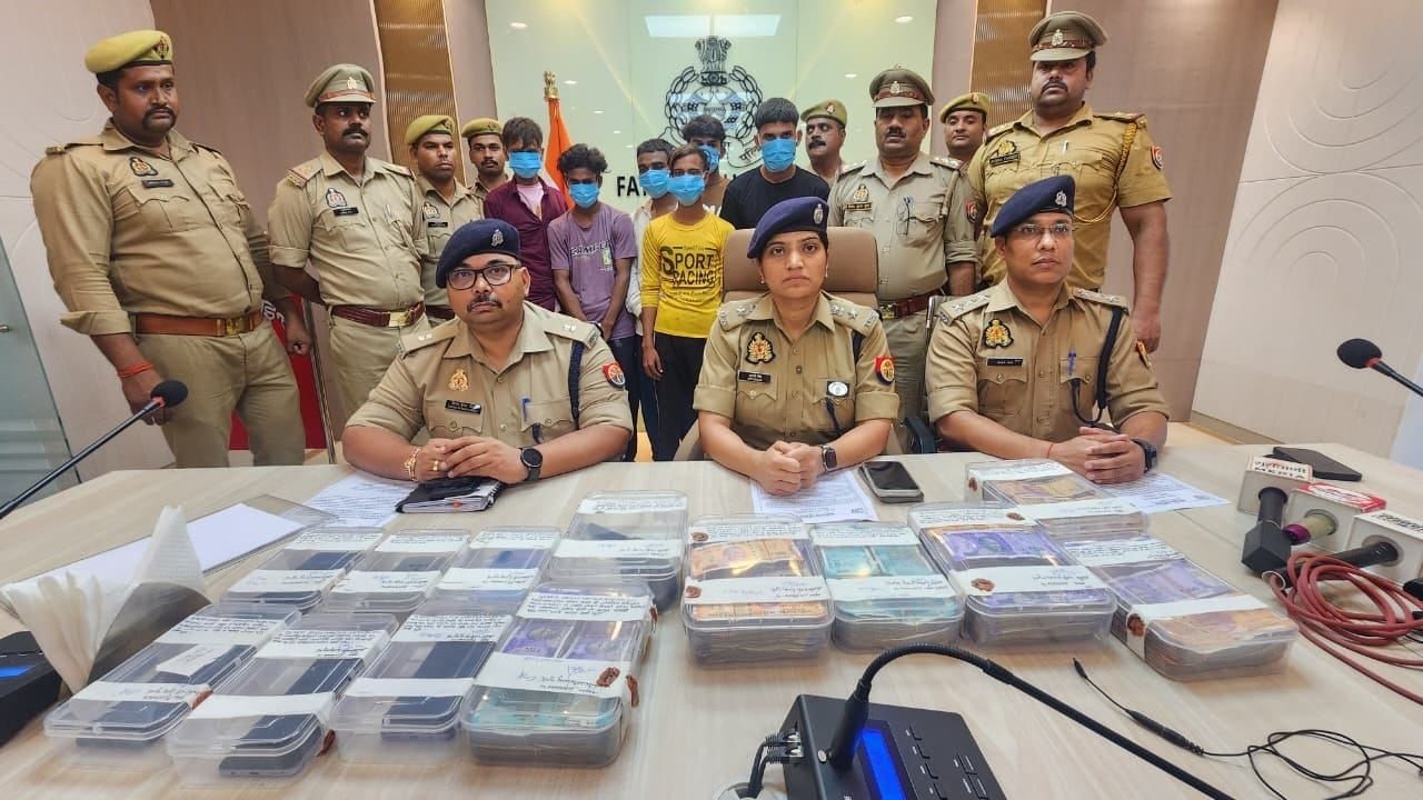 Crime in UP: फर्रुखाबाद में फिल्मी अंदाज में लूट, लेकिन पुलिस की चाल से नहीं बच पाए बदमाश