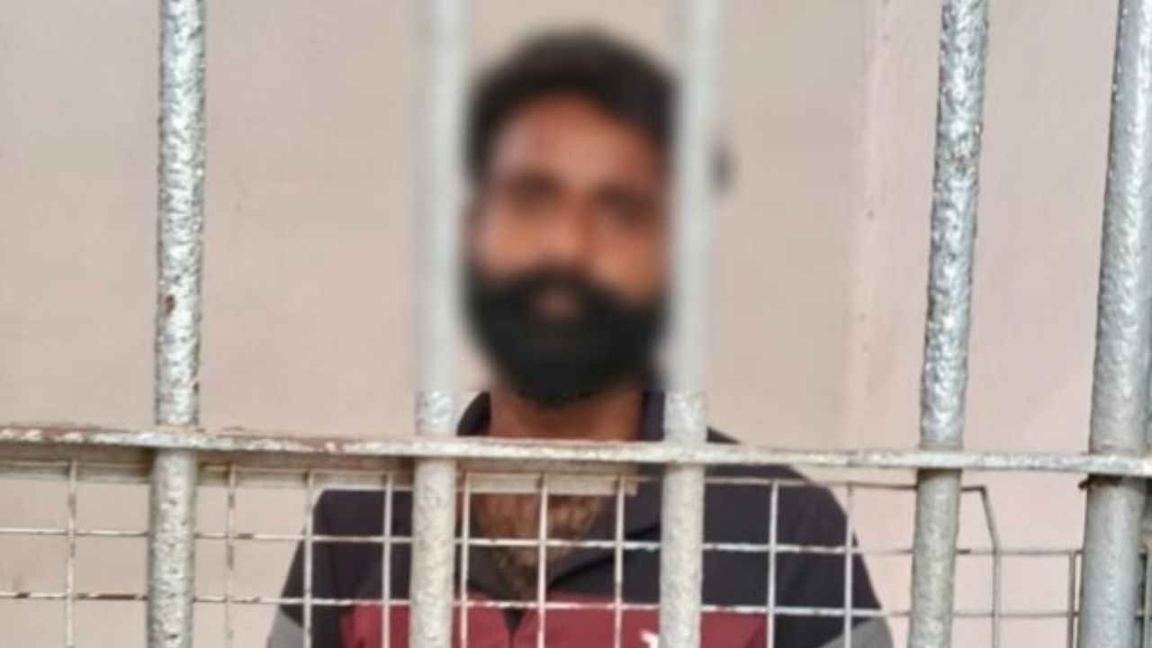 Gorakhpur: महिलाओं के खातों से ऐसे उड़ाता था लाखों रुपये, पुलिस ने खोला पूरा राज