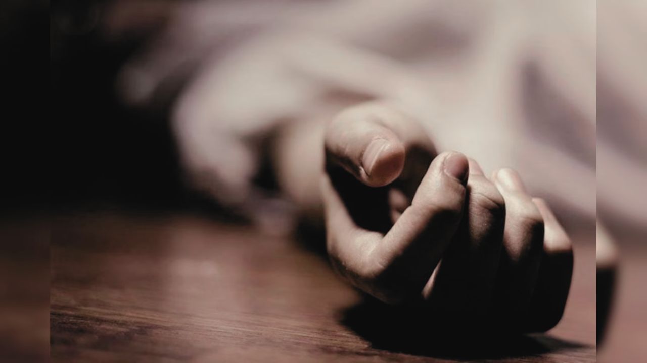 लोकसभा के संयुक्त निदेशक ने की आत्महत्या, सुसाइड नोट में लिखी ये बातें