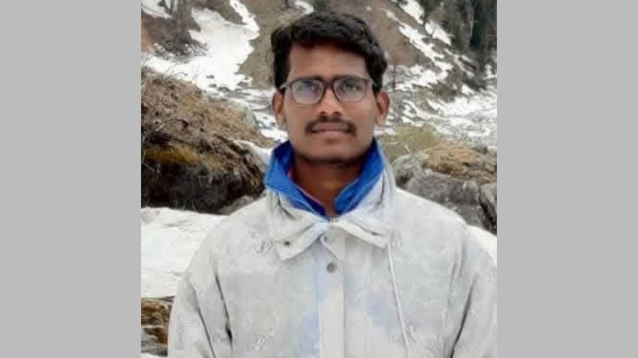 Maharajganj News: छोटे शहर से BARC तक का सफर, फिर दर्दनाक अंत; युवा वैज्ञानिक ने बीमारी से हारी जंग, पिता ने दी आखिरी विदाई